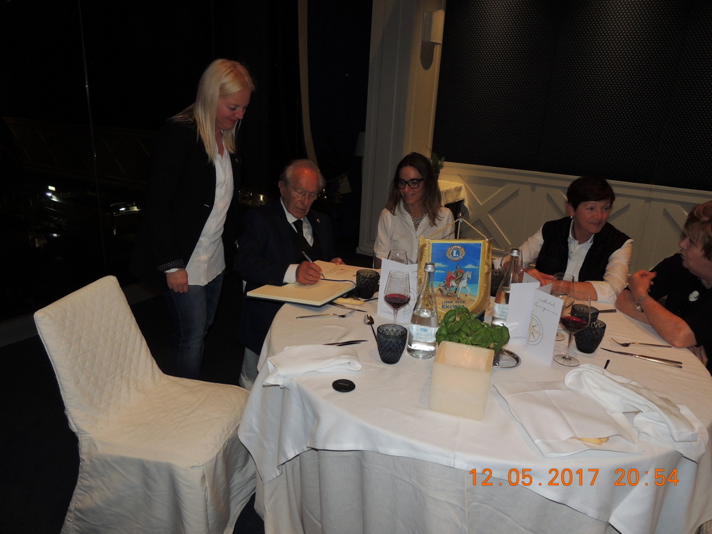 Foto n.7 - (Cliccare per chiudere la finestra)