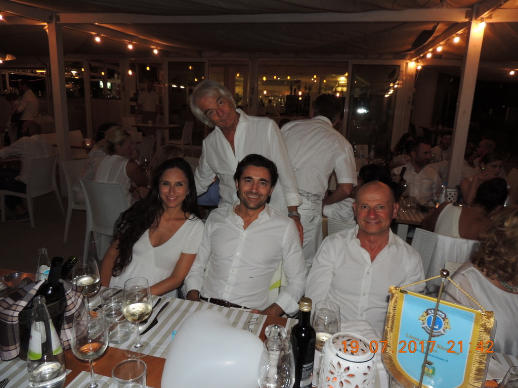 Foto n.27 - (Cliccare per chiudere la finestra)
