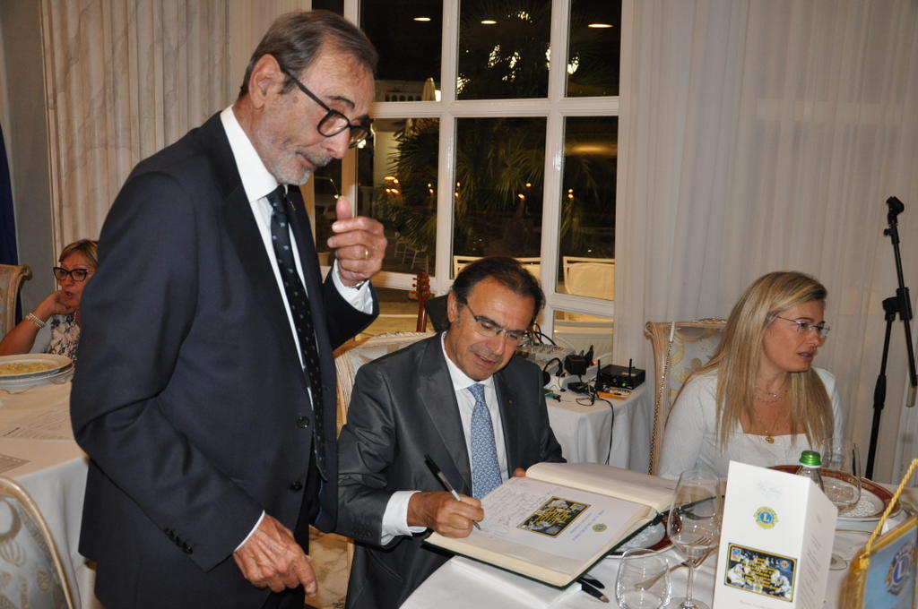 Foto n.37 - (Cliccare per chiudere la finestra)