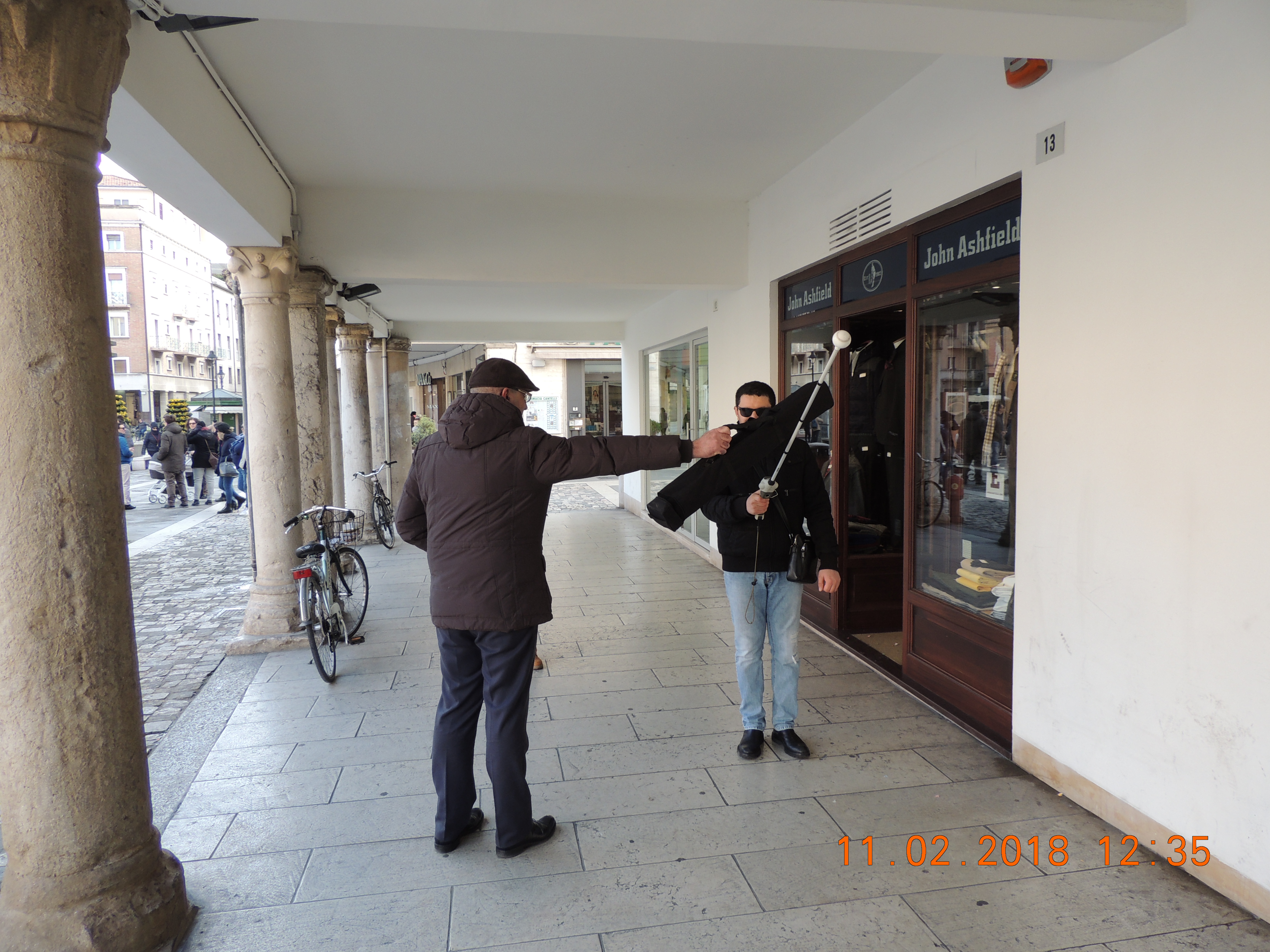 Foto n.33 - (Cliccare per chiudere la finestra)