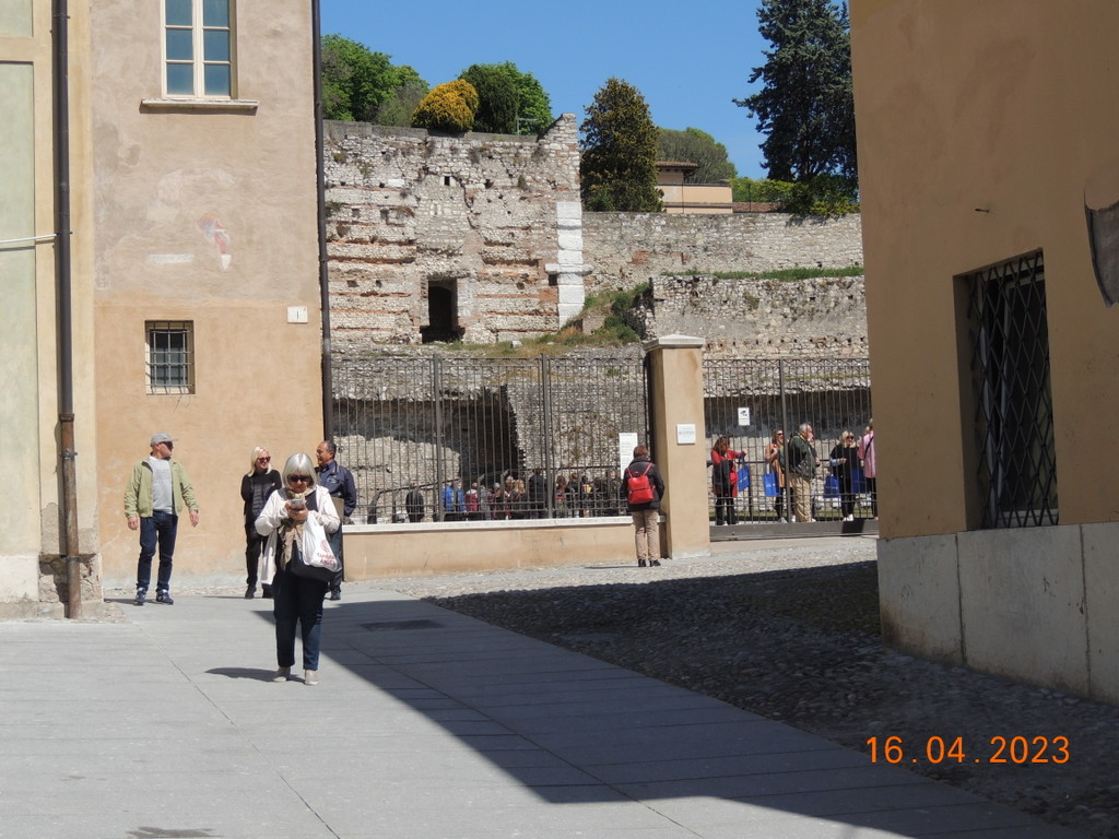 Foto n.81 - (Cliccare per chiudere la finestra)