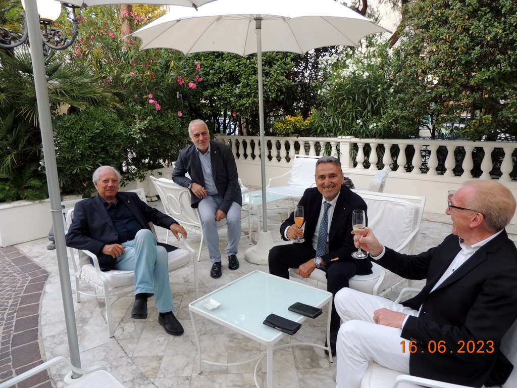 Foto n.5 - (Cliccare per chiudere la finestra)