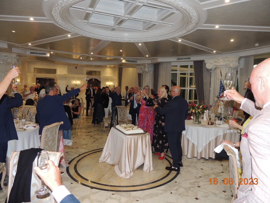Foto n.98 - (Cliccare per chiudere la finestra)