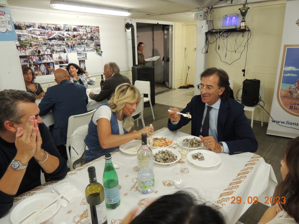 Foto n.7 - (Cliccare per chiudere la finestra)