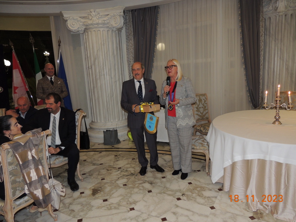 Foto n.28 - (Cliccare per chiudere la finestra)