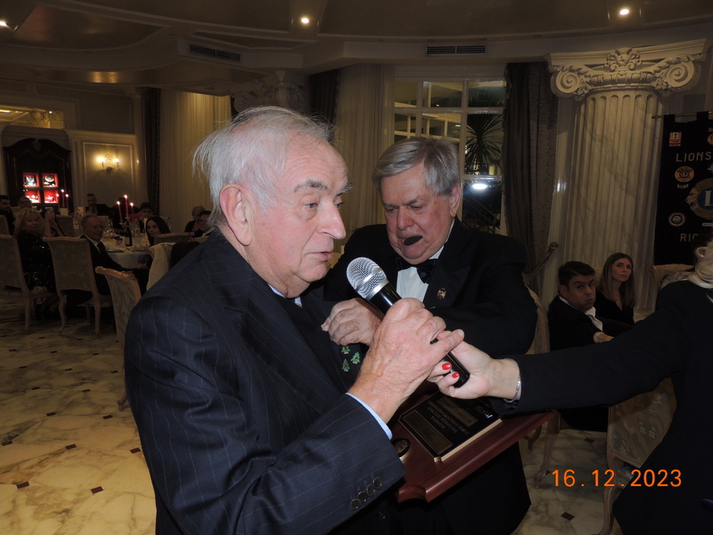 Foto n.101 - (Cliccare per chiudere la finestra)