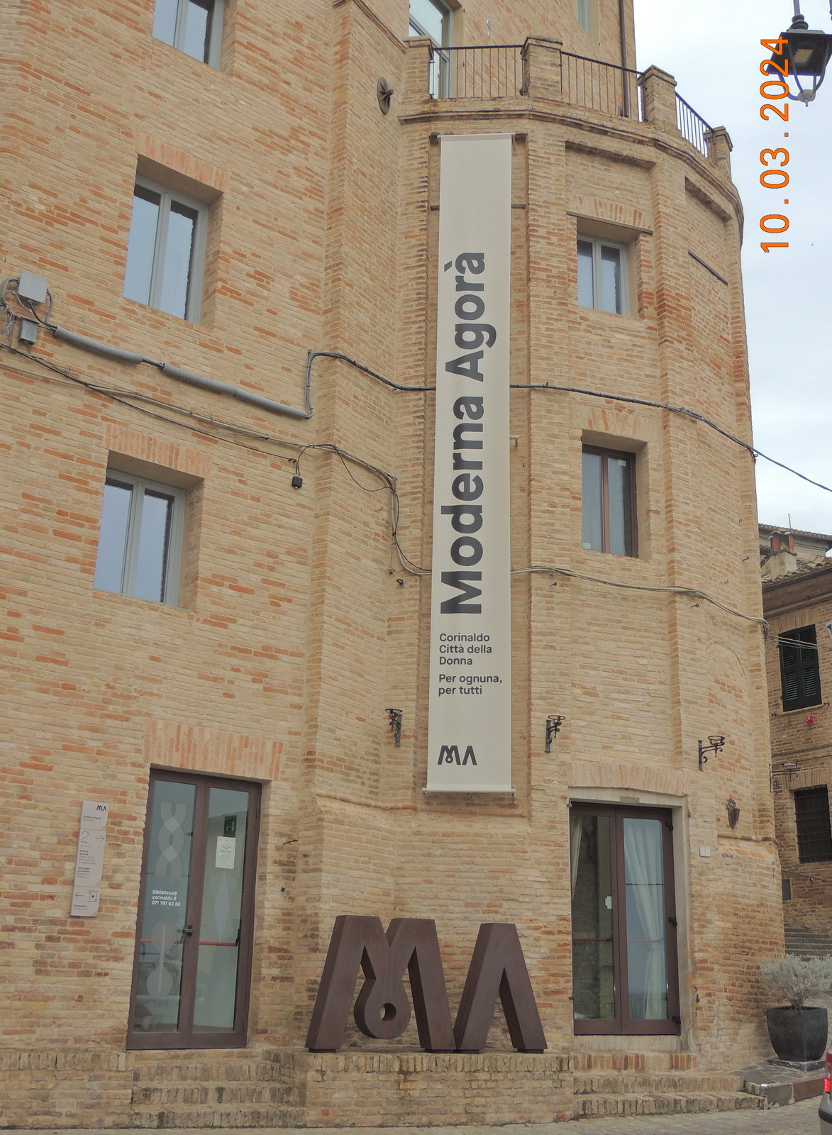 Foto n.18 - (Cliccare per chiudere la finestra)