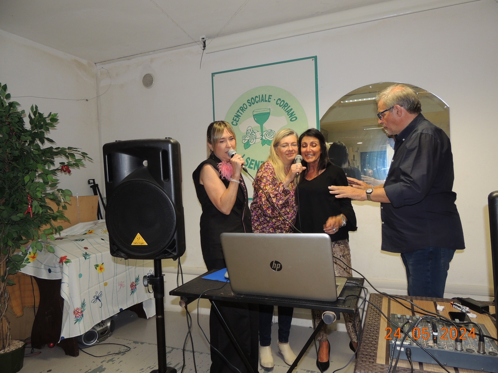 Foto n.37 - (Cliccare per chiudere la finestra)