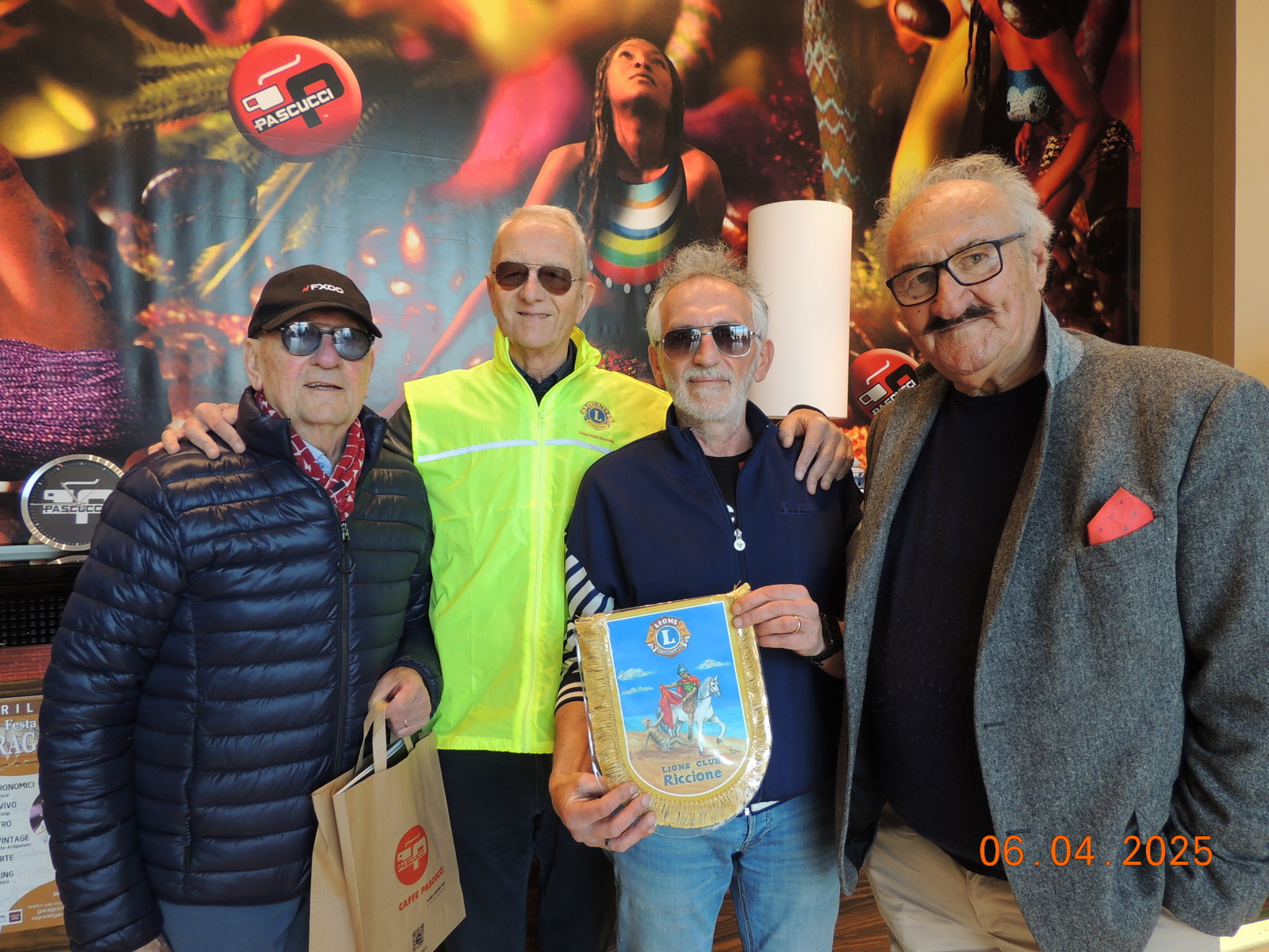 Foto n.55 - (Cliccare per chiudere la finestra)