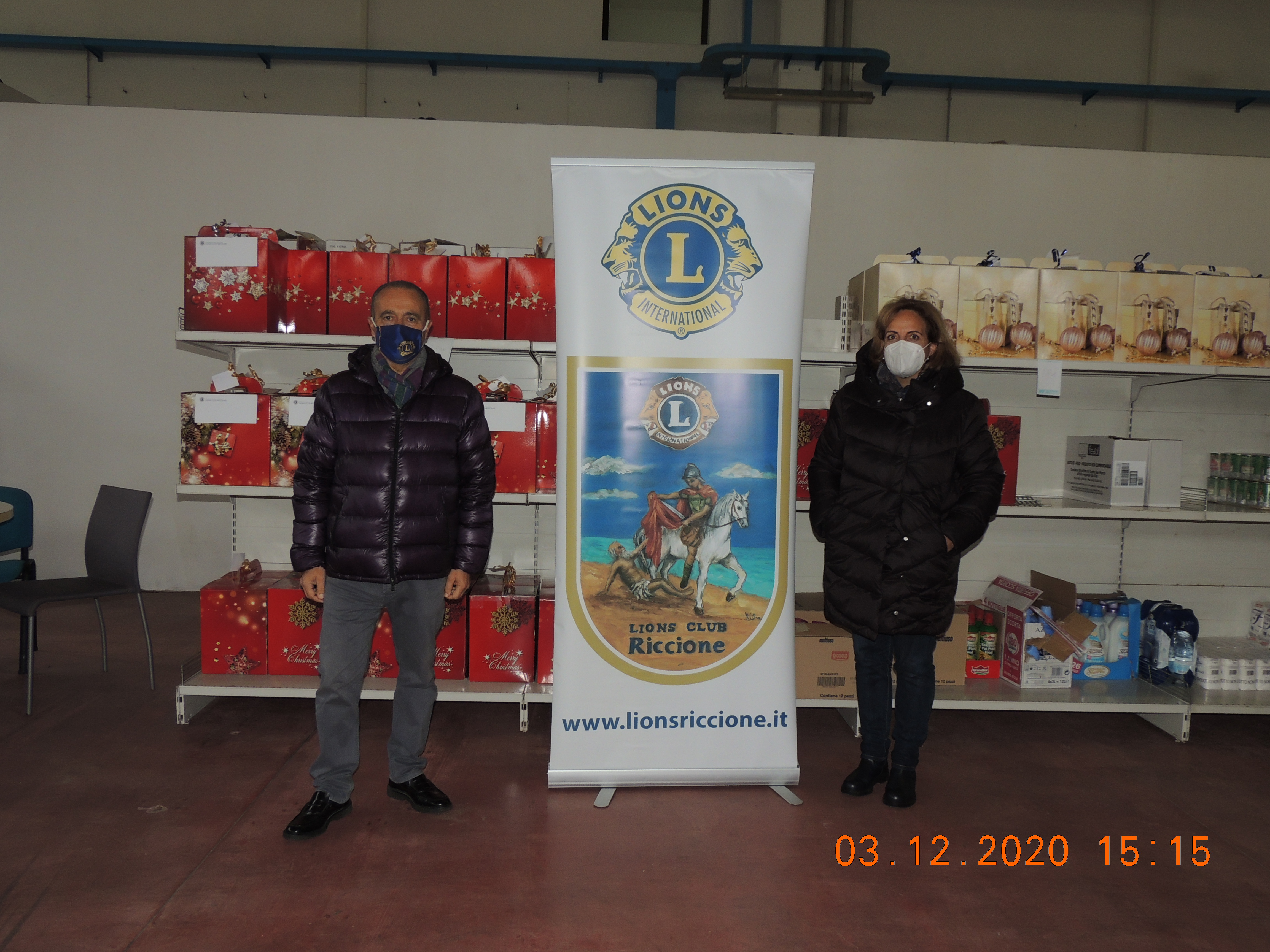 consegna pacchi natalizi - (Cliccare per chiudere la finestra)