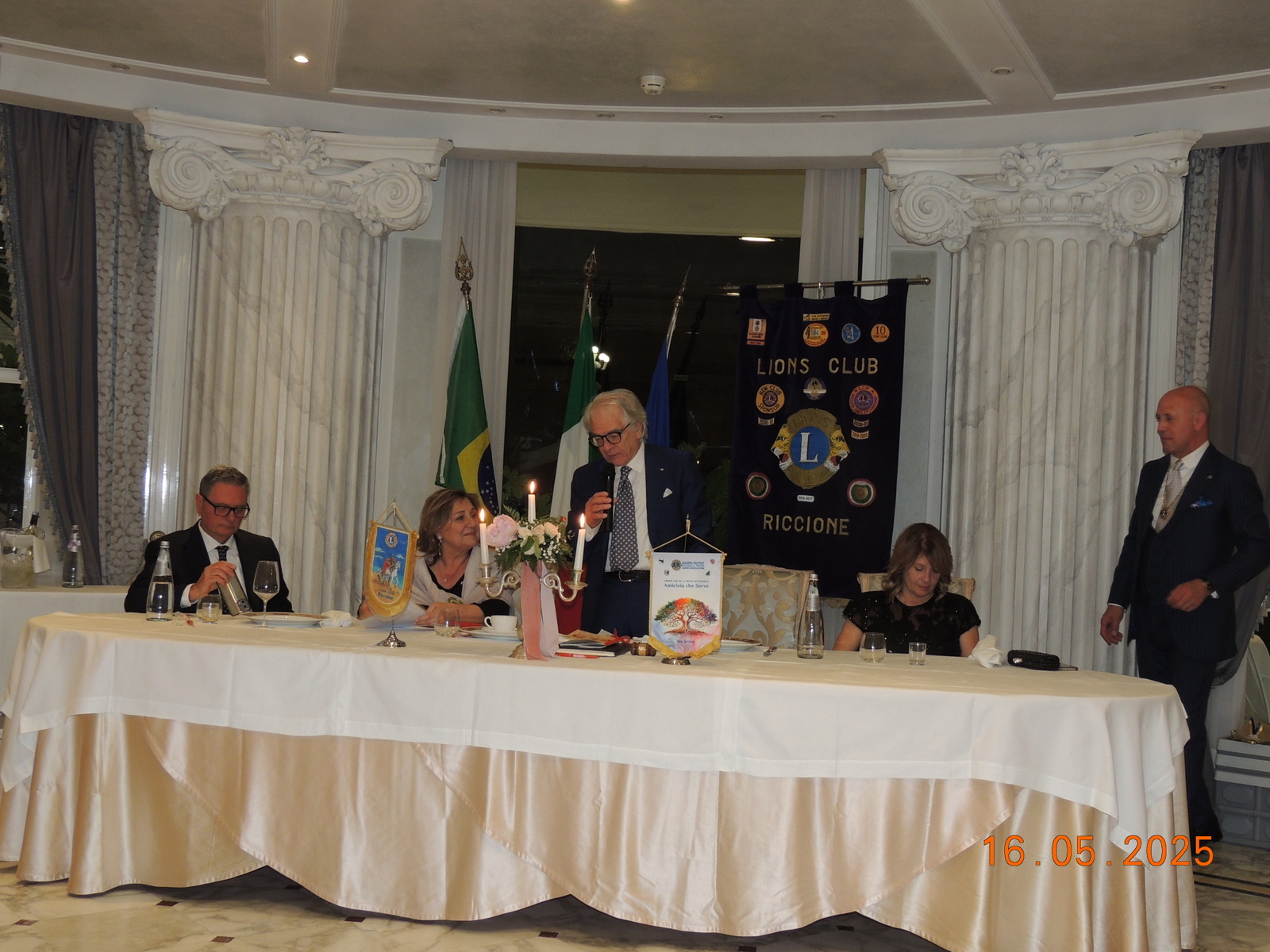 Foto n.8 - (Cliccare per chiudere la finestra)