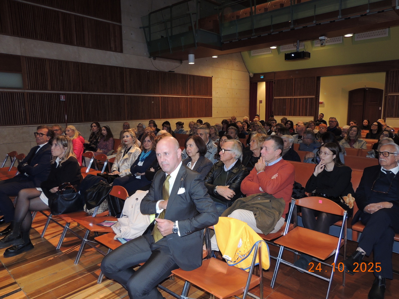 Foto n.2 - (Cliccare per chiudere la finestra)