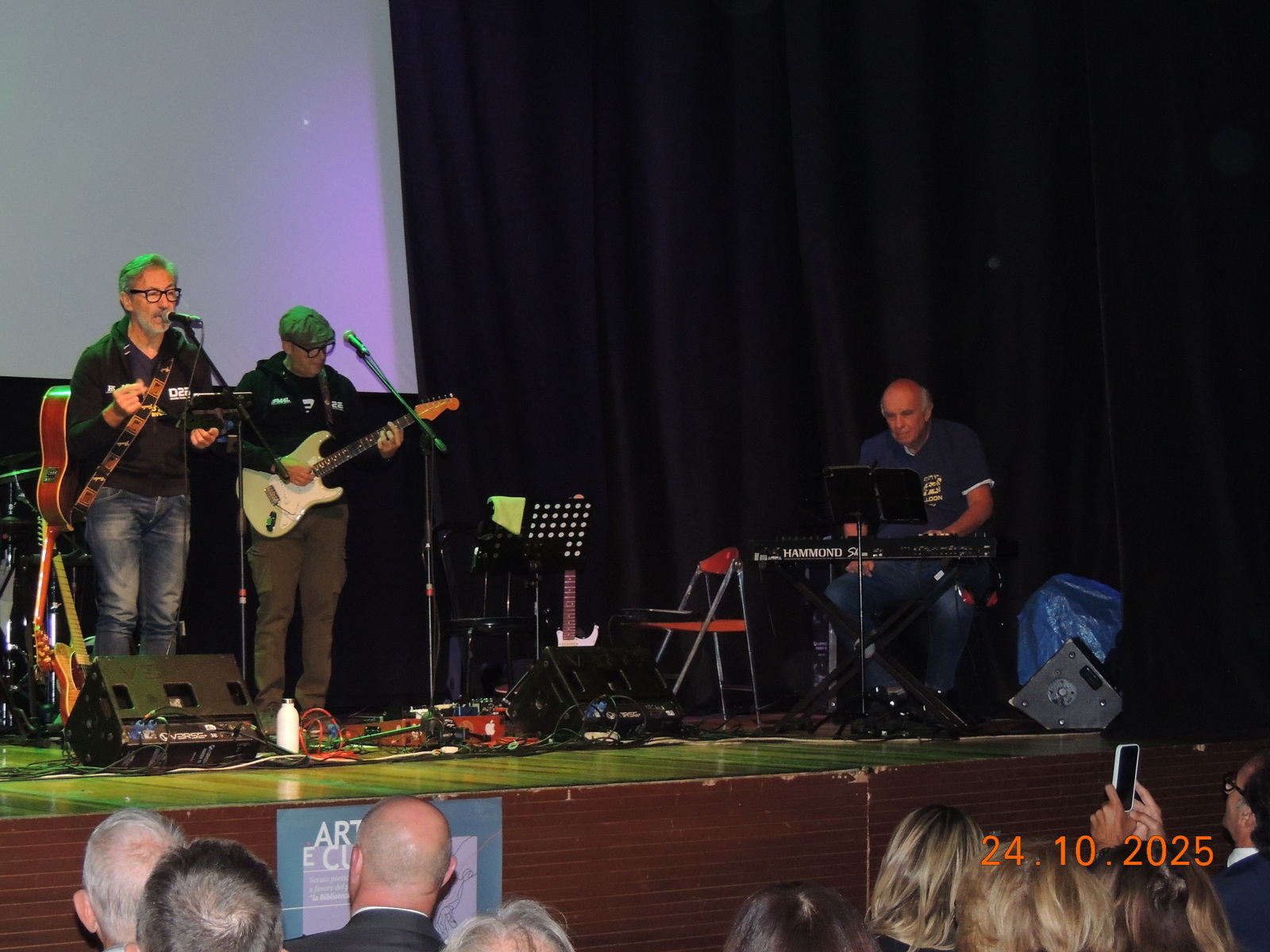 Foto n.27 - (Cliccare per chiudere la finestra)