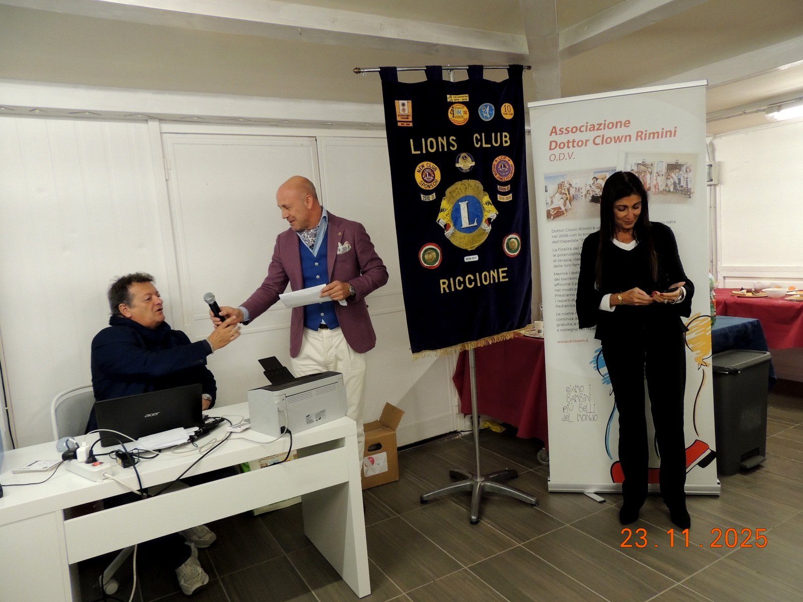 Foto n.28 - (Cliccare per chiudere la finestra)