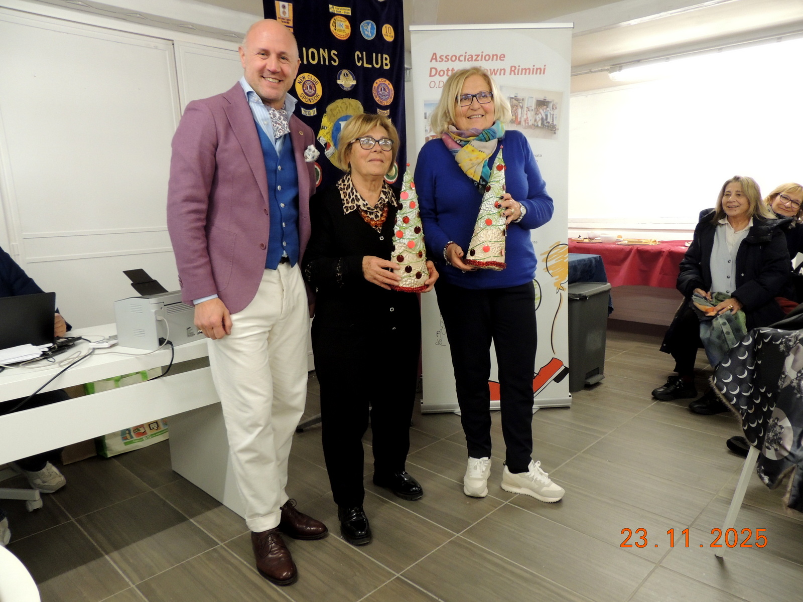 Foto n.34 - (Cliccare per chiudere la finestra)