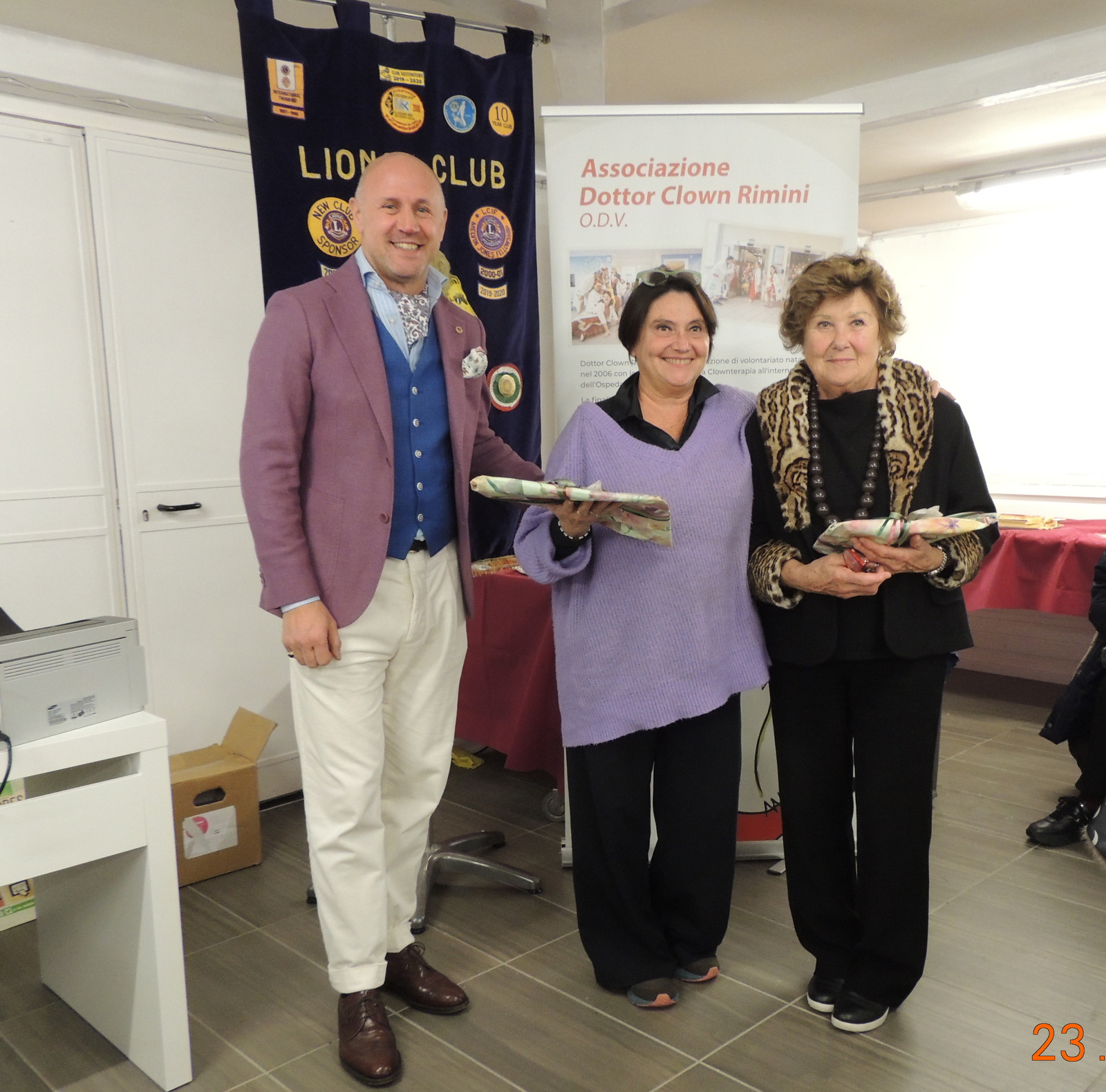 Foto n.37 - (Cliccare per chiudere la finestra)