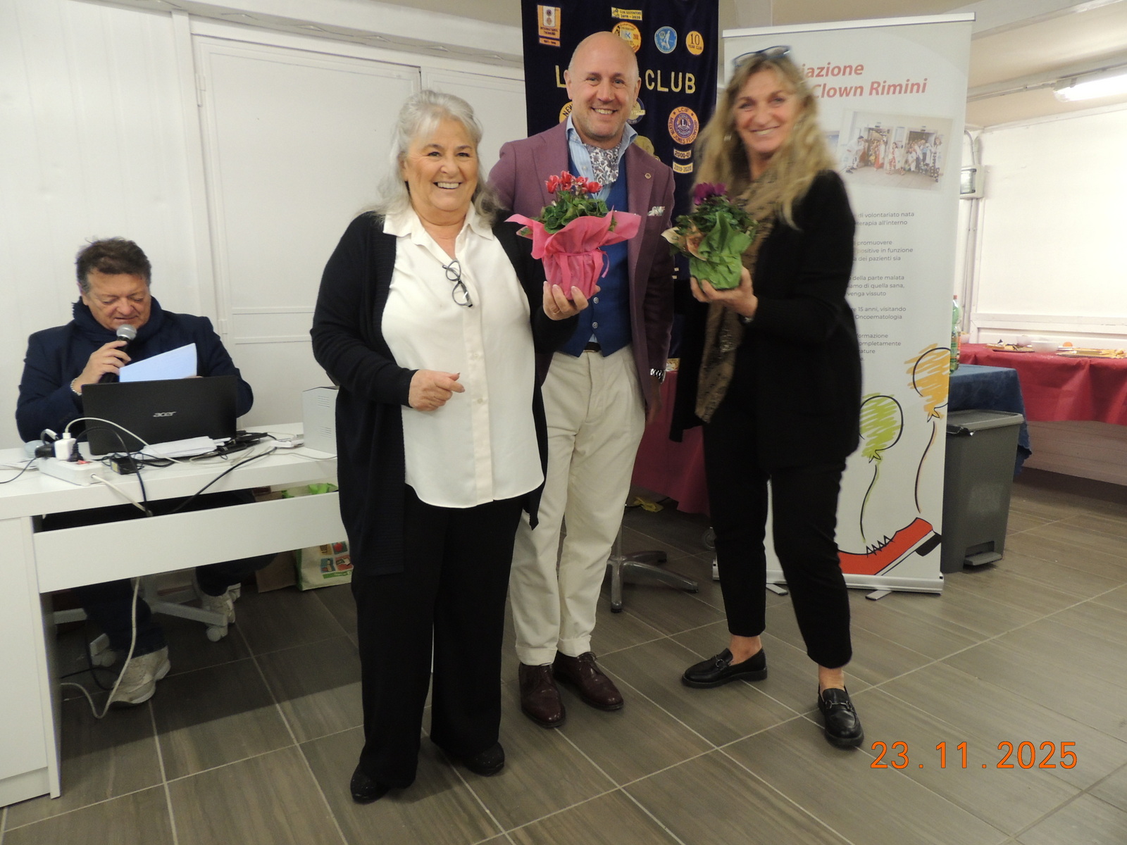 Foto n.49 - (Cliccare per chiudere la finestra)