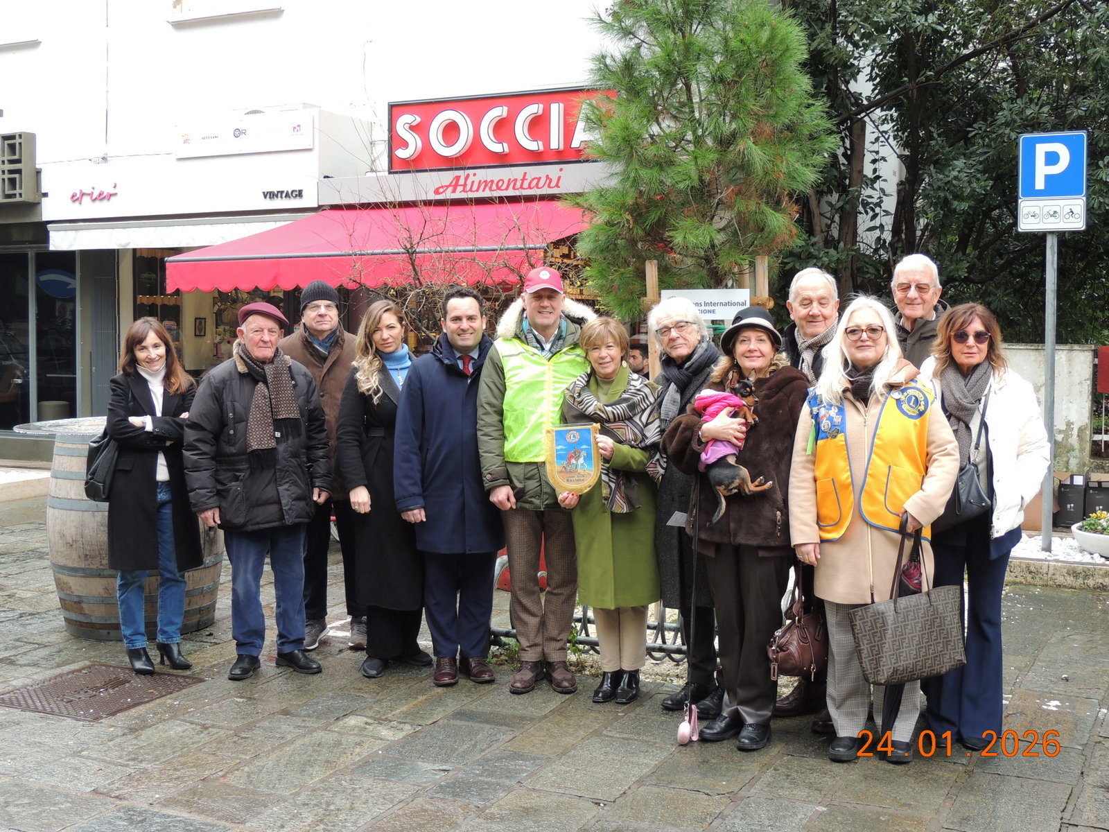 Foto n.2 - (Cliccare per chiudere la finestra)