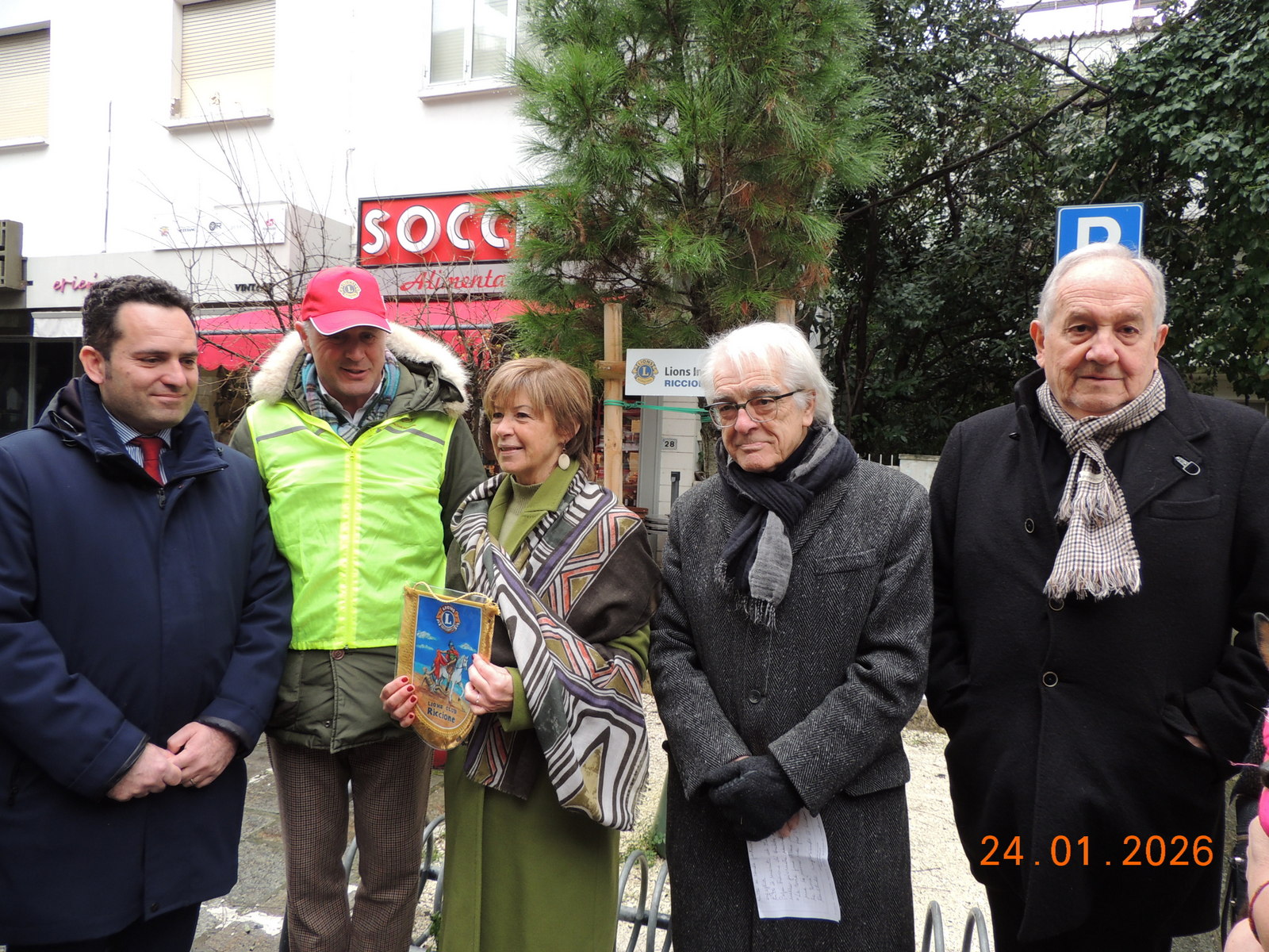 Foto n.4 - (Cliccare per chiudere la finestra)