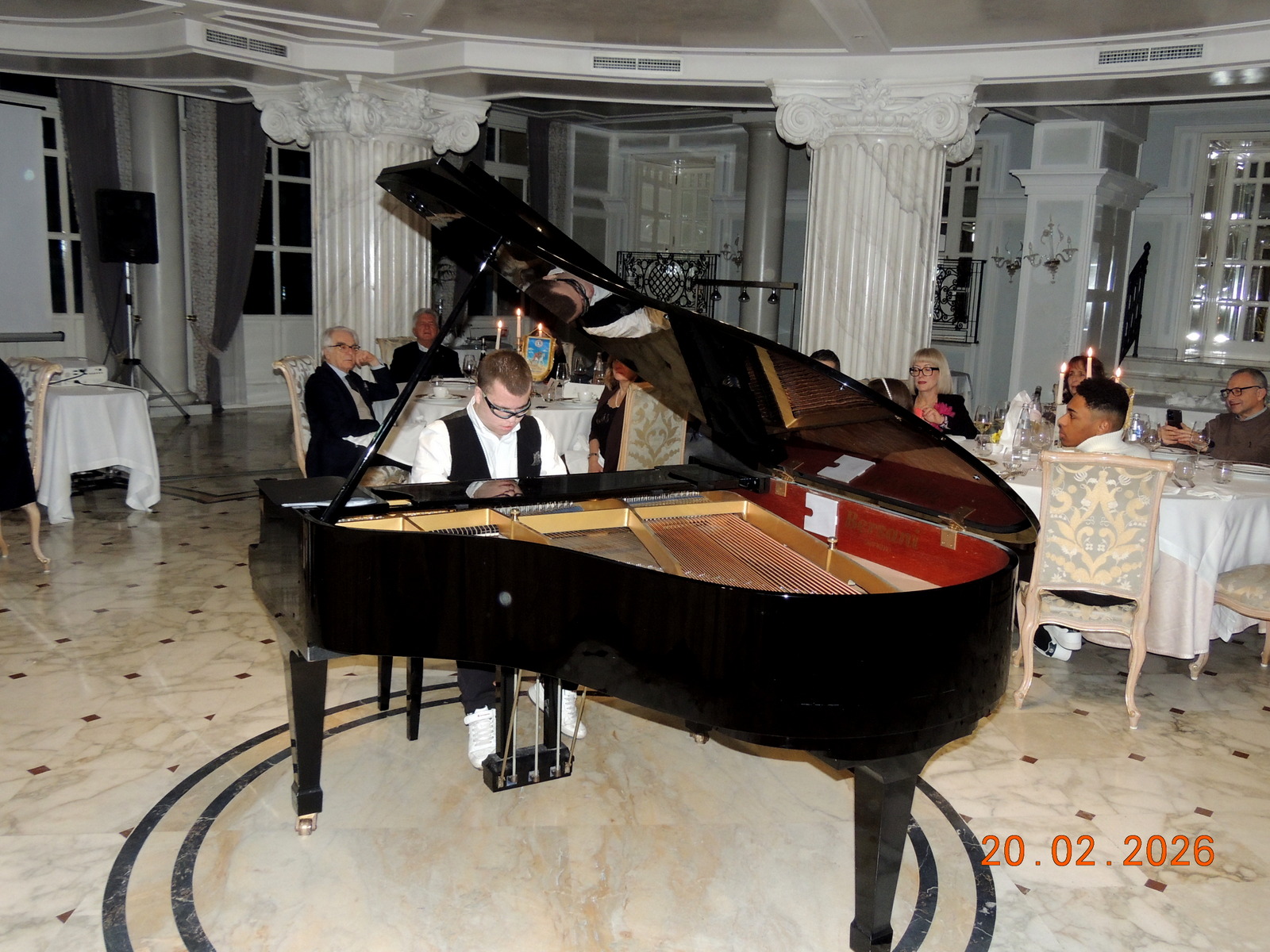 Foto n.20 - (Cliccare per chiudere la finestra)